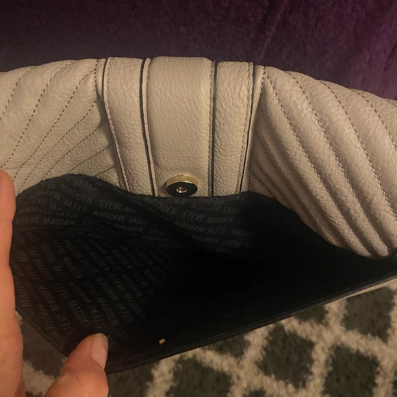 Steve Madden crossbody purse - Picture 5 of 10